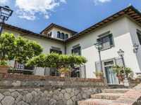 House 698385518