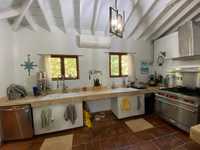 House 2564628180