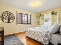 House 1173753784