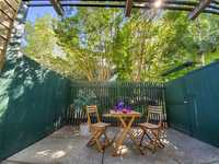 House 1173752723