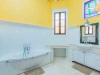 House 2741188819