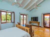 House 2741189008