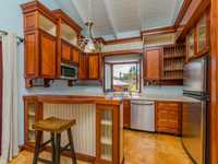 House 2741189021