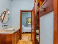 House 2741189073