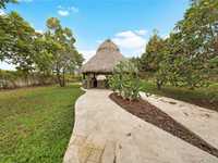 House 1199444738
