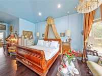 House 1223828637