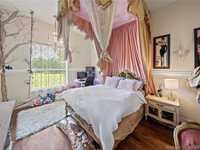 House 1223828646