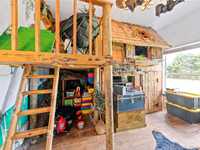 House 1223828648