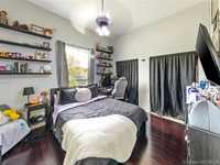 House 1223828653