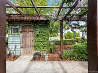 House 1223828704