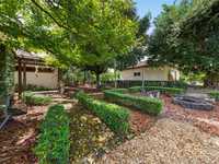 House 1223828722