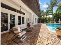 House 1223828747