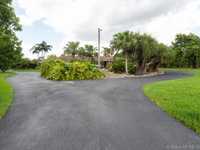 House 1174744037