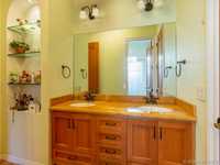 House 1208060558