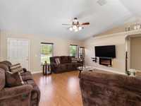House 1235990453