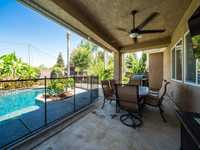 House 1236011985