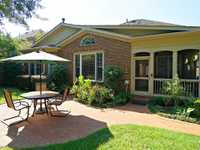House 1238000323