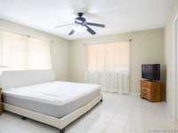 House 1244915709