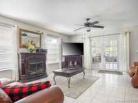 House 1244915727