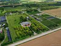 House 1244915757