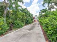 House 1244915871