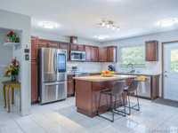 House 1244915670