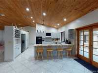 House 1265985071