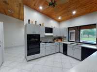House 1265985075