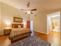 House 1284766547