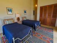 House 2564614160