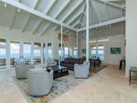 House 2564614012