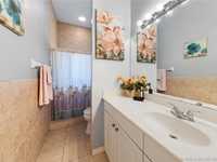 House 1295792049