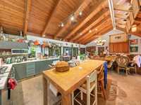 House 1299530147