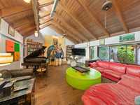 House 1299530150