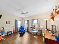 House 1322768810