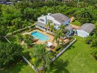 House 1322768725