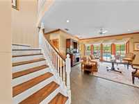 House 1322768731