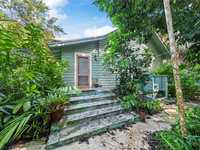 House 1331094910