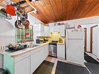 House 1331095002