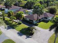 House 1363590833