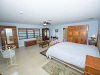 House 1363590881