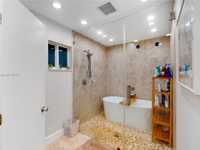 House 1374961392