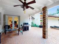 House 1374961433