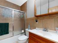 House 1374961494