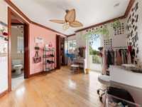 House 1398855587
