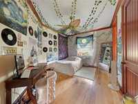 House 1398855619