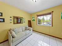 House 1564875004