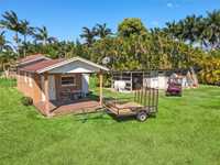 House 1564875030