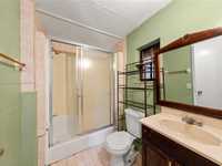 House 1564875050