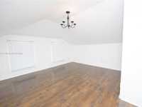House 1641384183